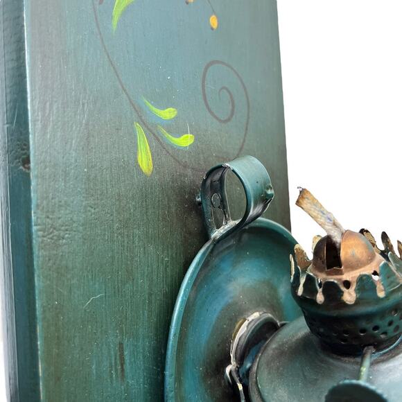 Tole Painted Oil Lamp Sconce Wooden Back Metal Oil Well Retro Handpainted Signed - Picture 11 of 16